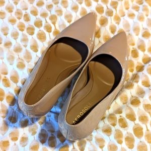 Aerosole Size 9 Tan Pumps